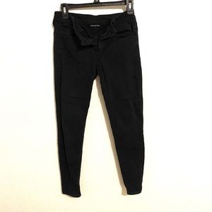 Black American Eagle Skinny Jeans